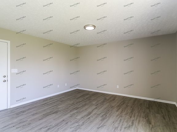 5th image of 7945 Merdon Dr
