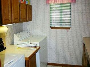 10134 Winding Creek Dr, Freeland, MI 48623