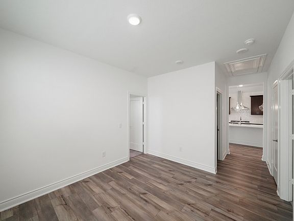 5th image of 7119 Bur Oak Bend Way