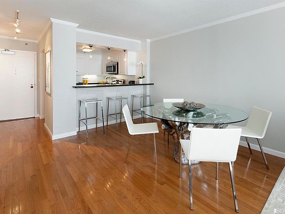 3rd image of 900 Bush St APT 806