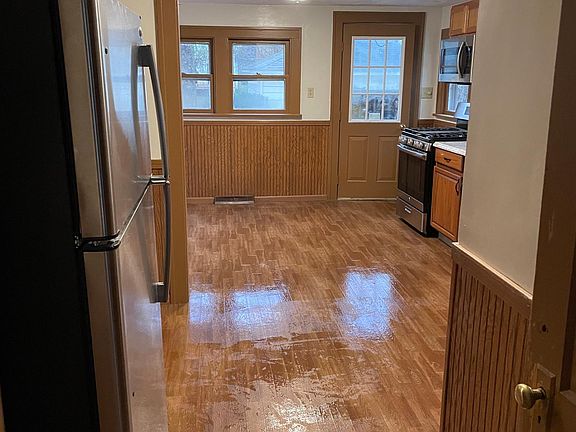 3rd image of 508 Lyndon Ave