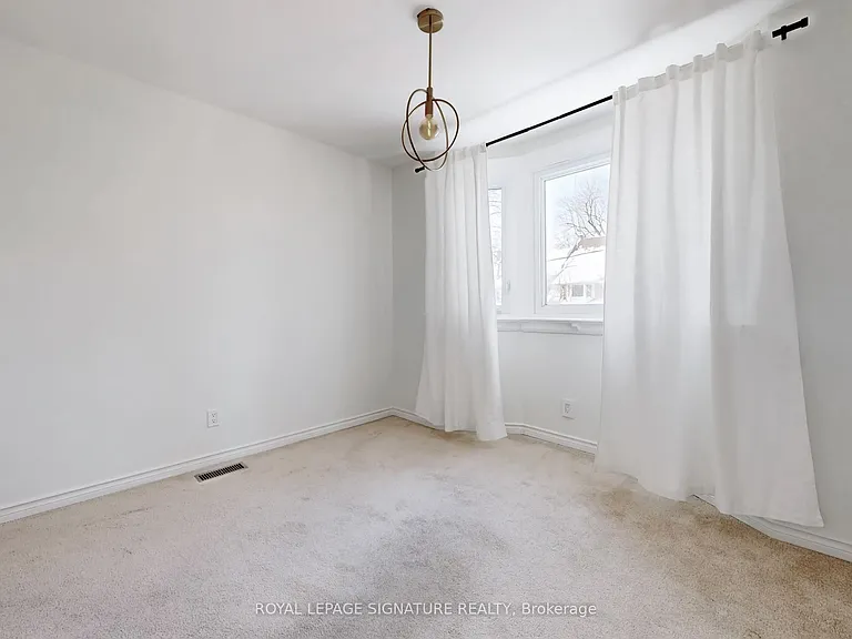117 Westmount Ave #UPPER — Photo 22