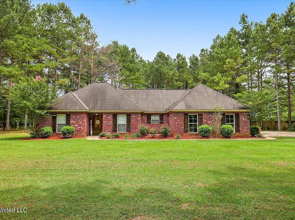 109 Pine Heights Rd, Magee, MS 39111