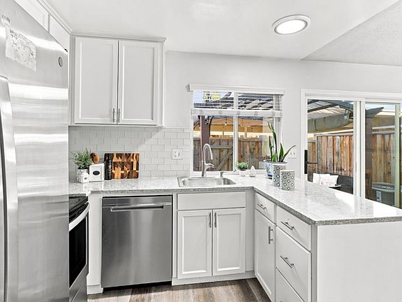 4th image of 5485 Don Pizarro Ct