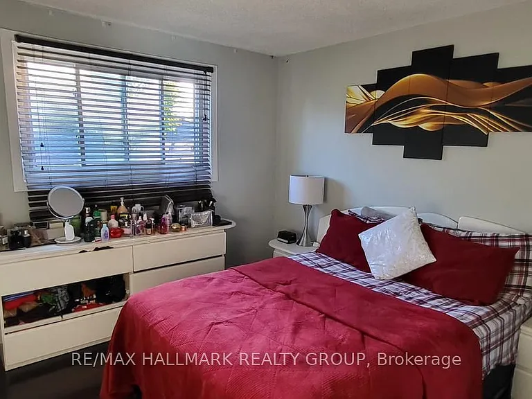 605 Donald St #2 — Photo 4