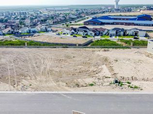 16 Acantilado Dr, Laredo, TX 78045