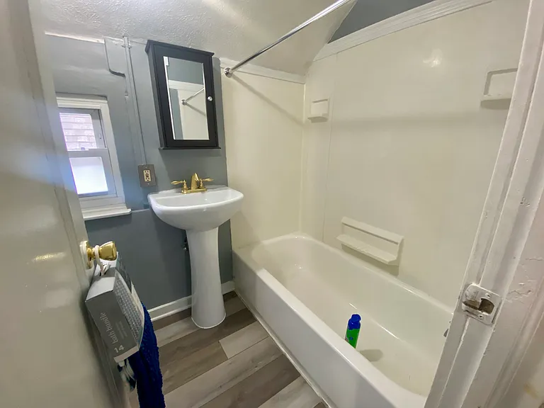 913 Portage St NW #913 — Photo 7