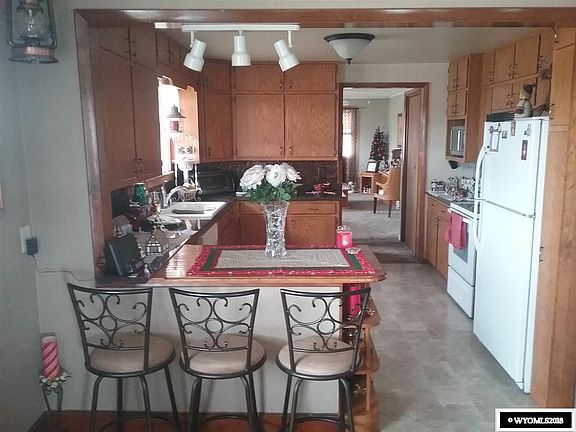 5th image of 2241 W D St