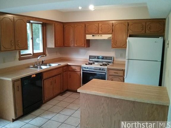 3rd image of 425 Schilling Cir NW