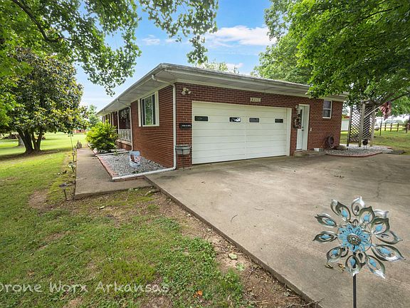 4th image of 213 Westwood Dr