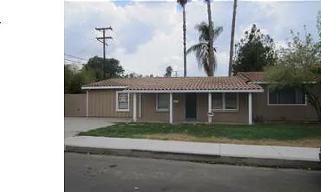 24545 Stewart St — Photo 1