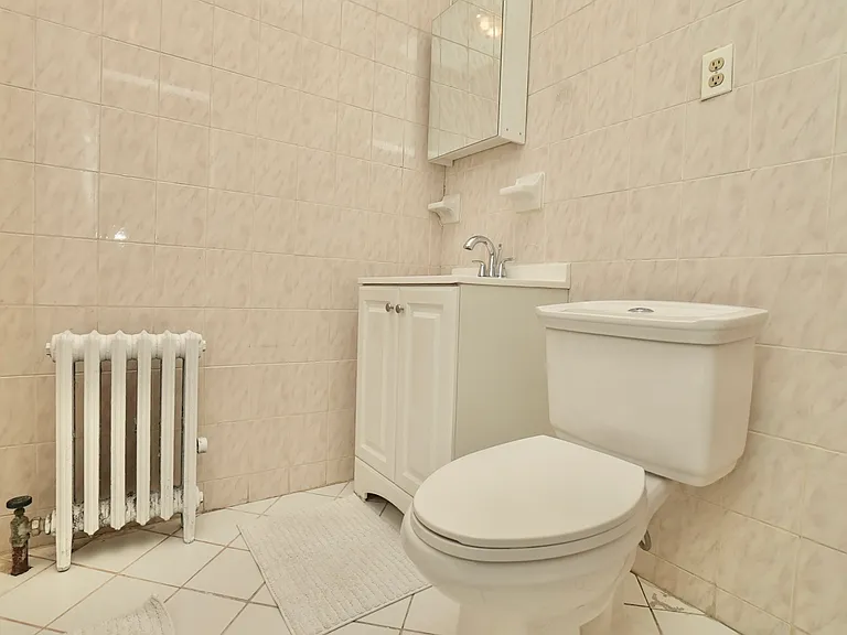 428-430 N 12th St #3 — Photo 11