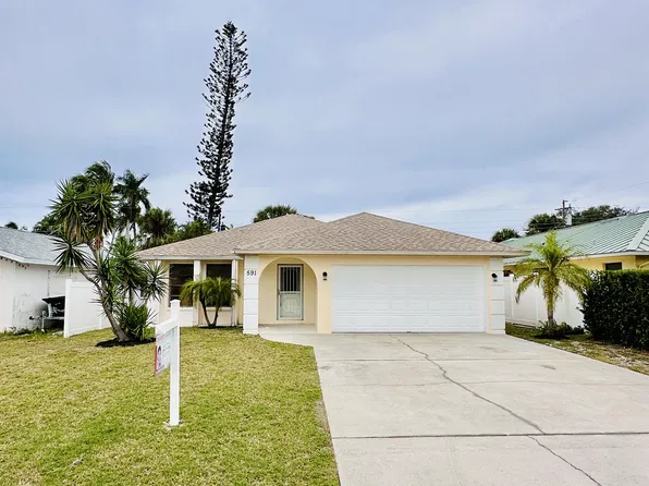 591 103rd Ave N, Naples, FL 34108