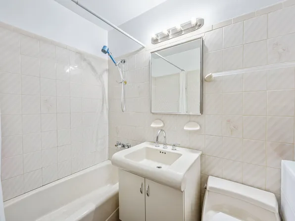 24-27 78th Street image 14 of 22