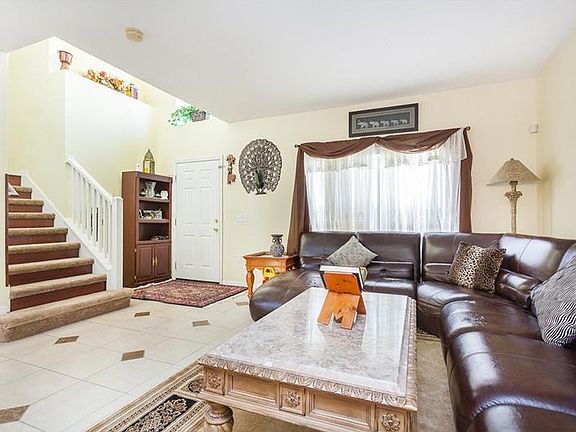 3rd image of 816 Blanc Ct