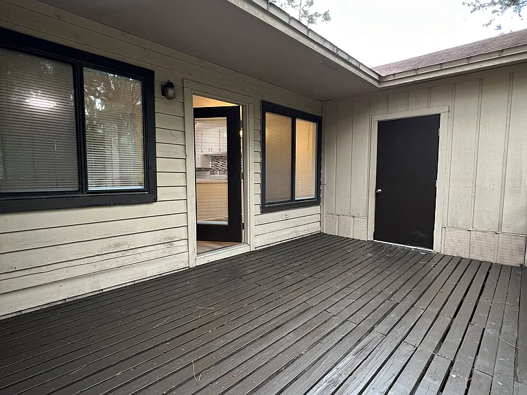 2681 N Point Ct #C — Photo 9