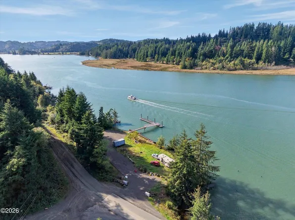 1550 S Bay Rd, Toledo, OR 97391