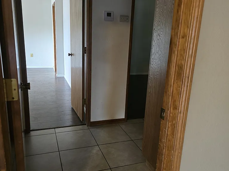 4281 Warwick Ct — Photo 10
