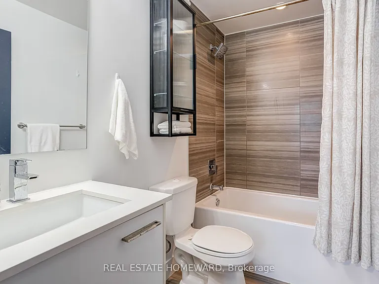 90 Trinity St #709 — Photo 15