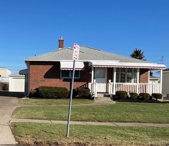 27 Laura Ct, Cheektowaga, NY, 14227
