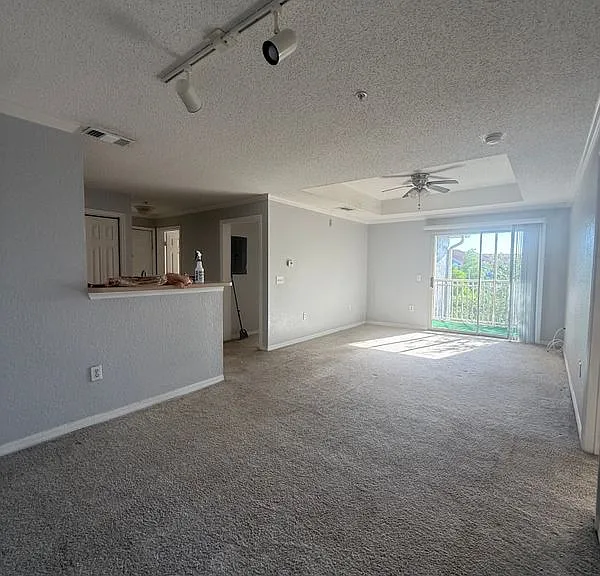 18001 Richmond Place Dr #1236 — Photo 2