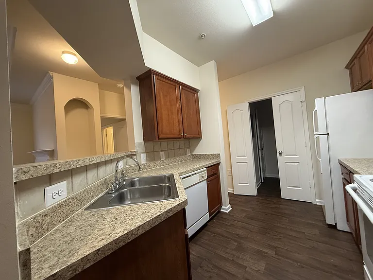 Wesley Kensington Apartments at Stonecrest — Photo 253