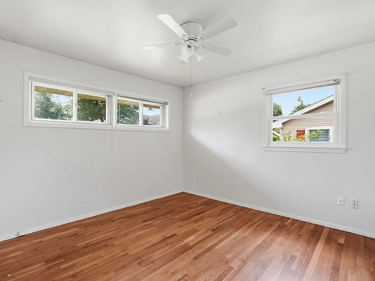 108 Battle St SW — Photo 11