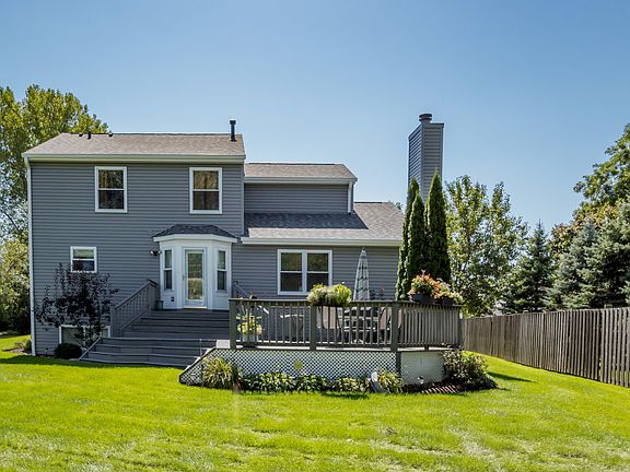 3rd image of 8012 Redwood Ct