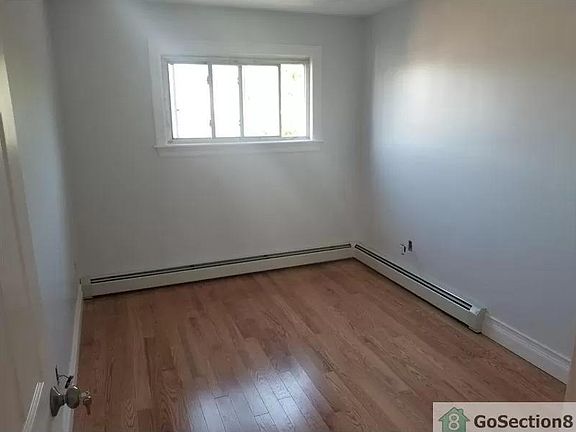 3rd image of 1695 Watson Ave #2