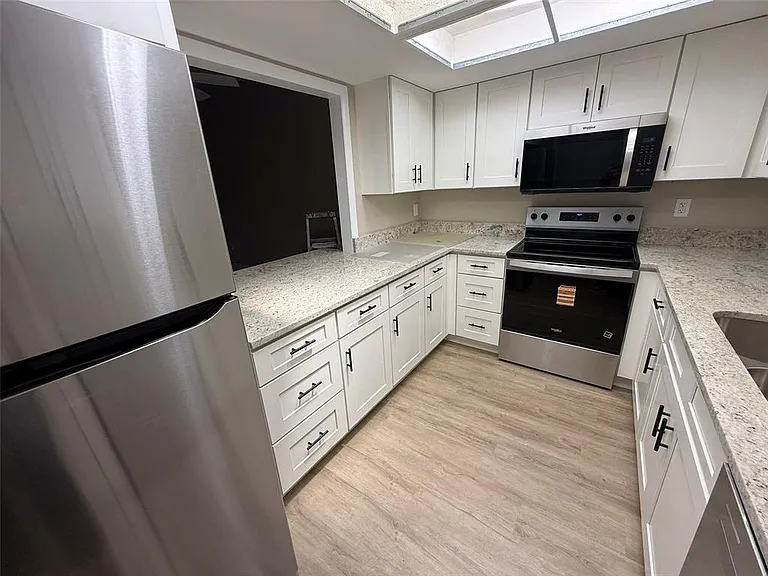 3111 Riverside Dr #A — Photo 4