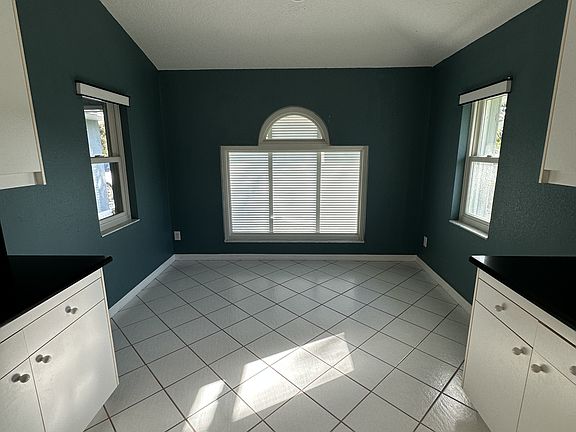 4th image of 608 Gina Ln