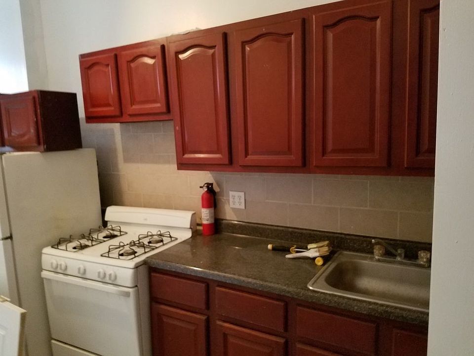 1st image of 2780 Creston Ave #1