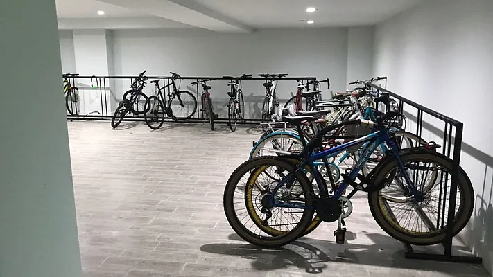 Rented by Nooklyn NYC LLC | media 12