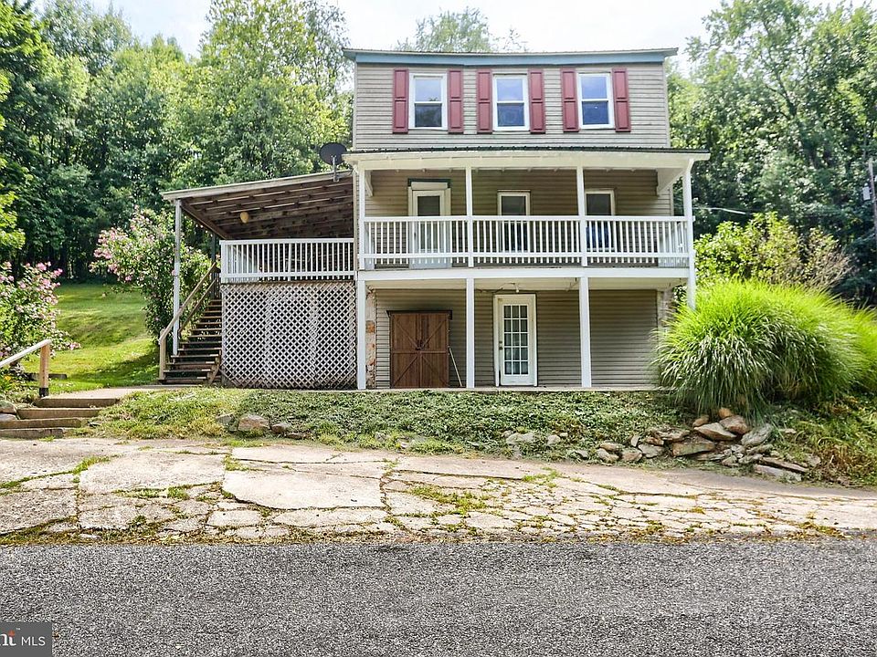 1st image of 301 Lenker Rd