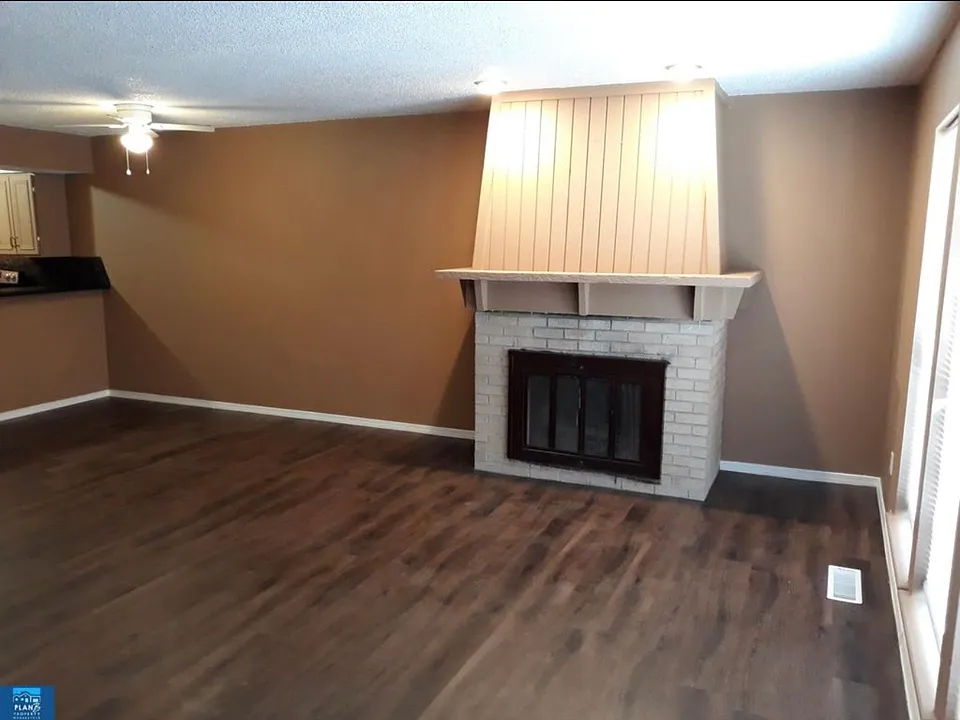 4054 NW 36th St