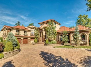 959 S End Road, Woodmere, NY 11598