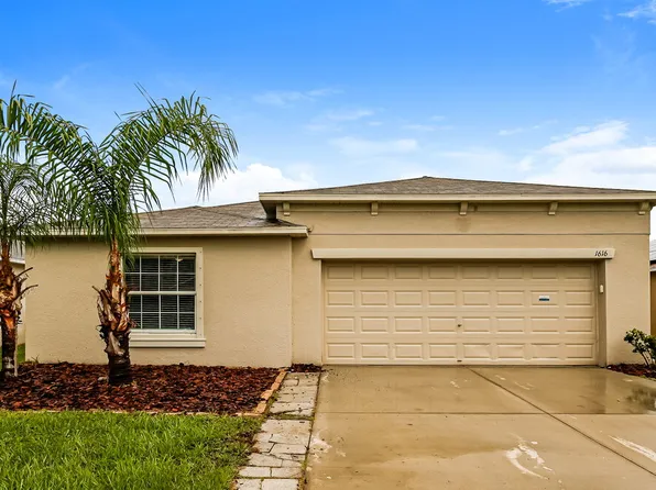 1616 Climbing Dayflower Dr, Ruskin, FL 33570