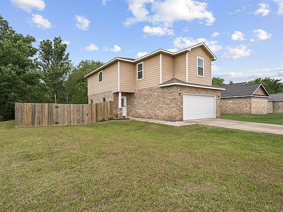 2nd image of 6101 Fox Ridge Dr