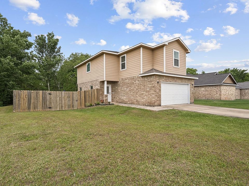 1st image of 6101 Fox Ridge Dr
