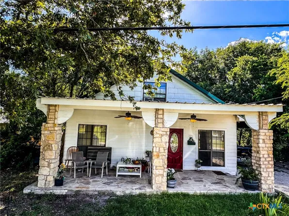 109 N Lovers Ln, Gatesville, TX 76528