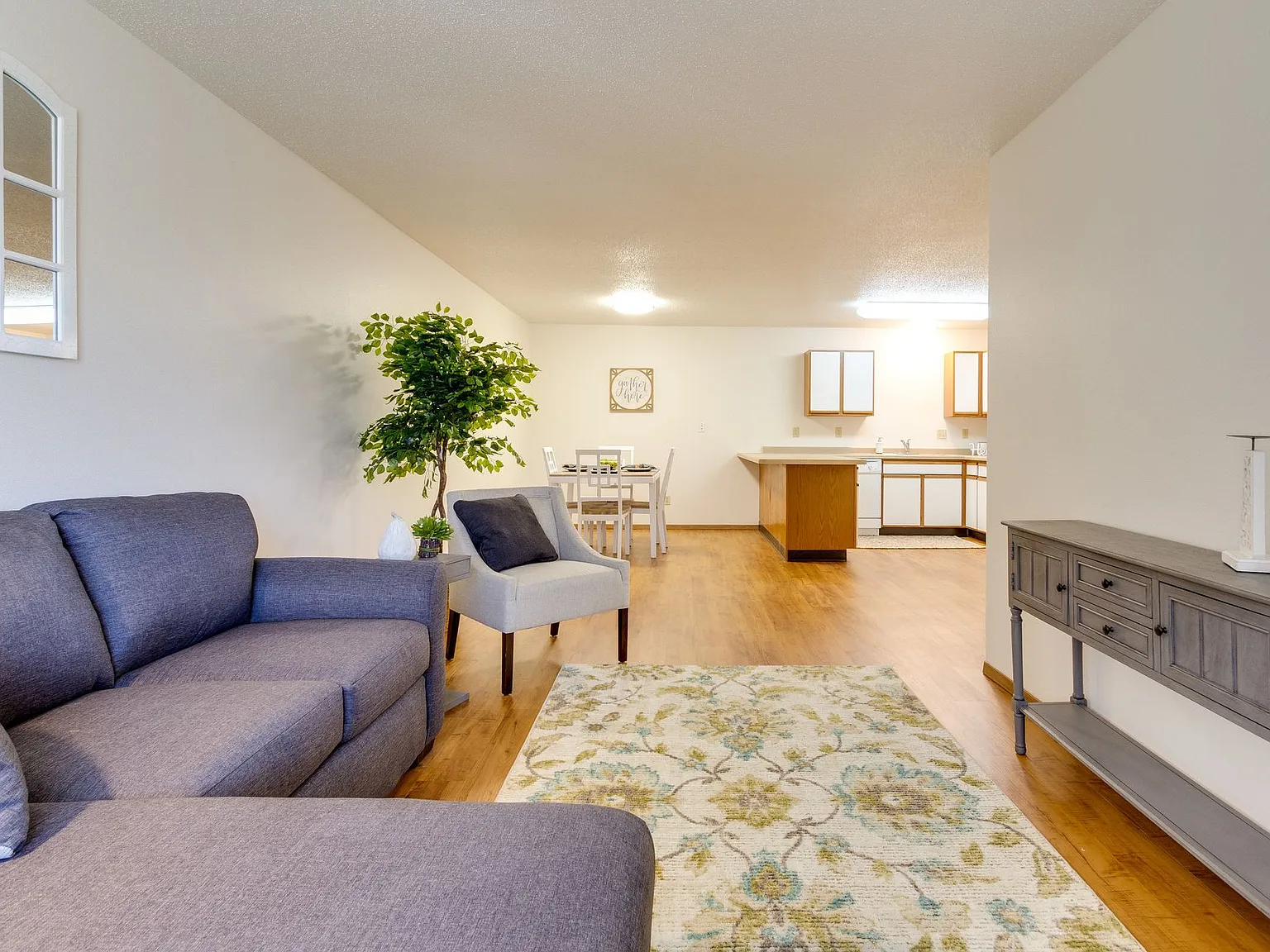 Dakota E & W Apartments — Photo 1