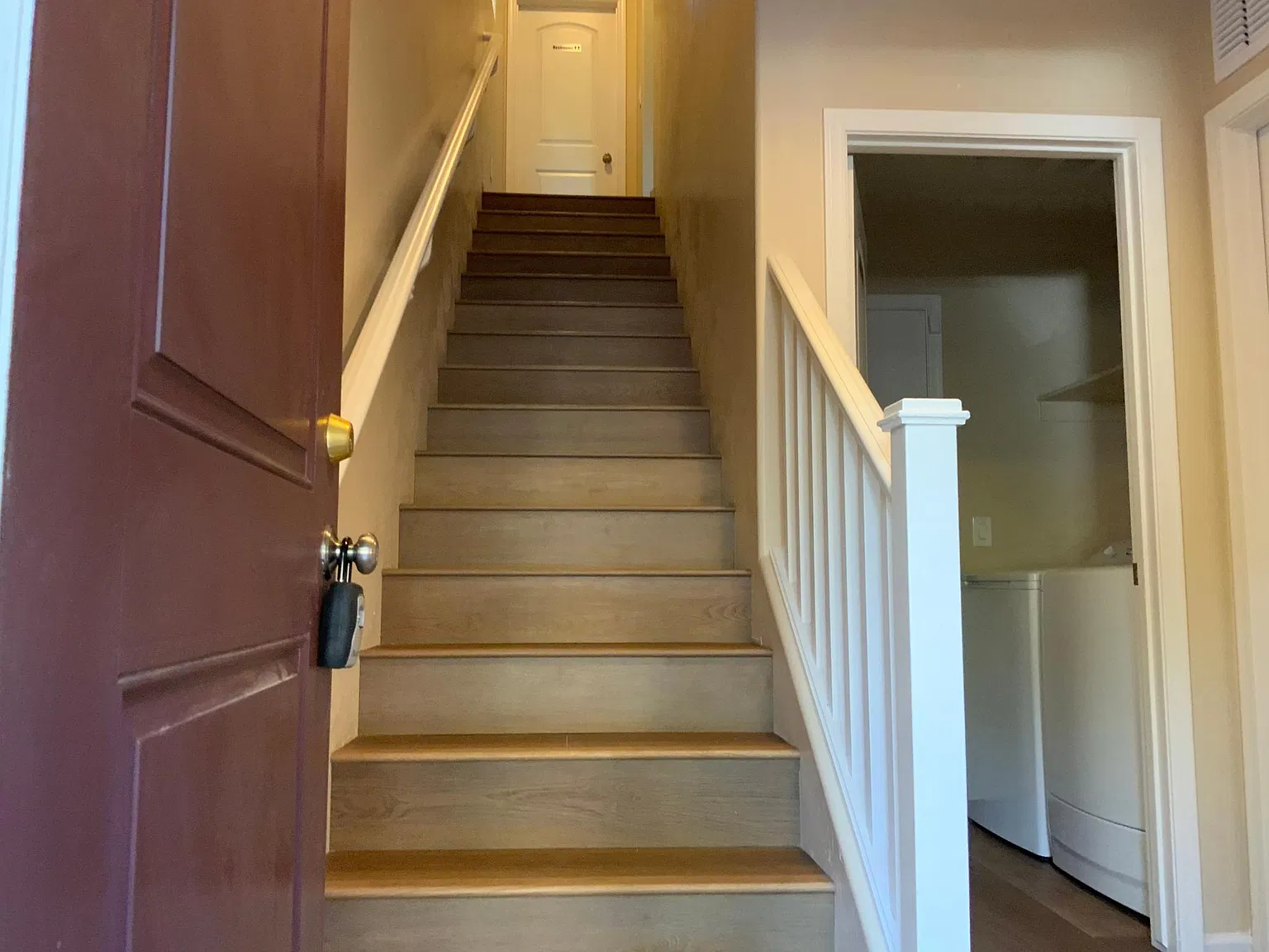 3 bed, 3.5 bath, 1383 sqft, $2,600 — Photo 2
