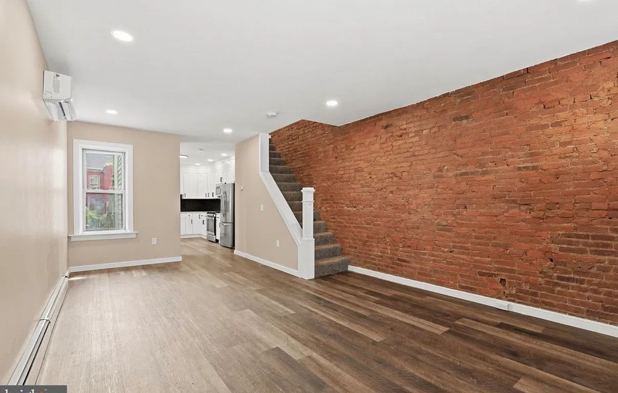 2 bed, 1064 sqft, $1,950 — Photo 1