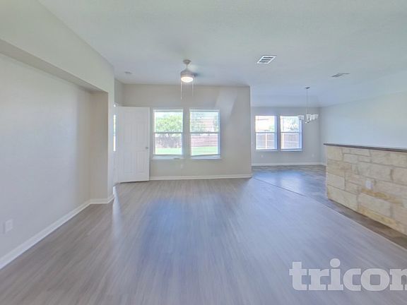 4th image of 210 Teron Dr