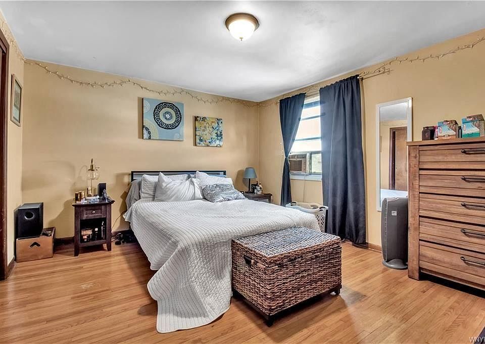 1st image of 27 Marie Ave