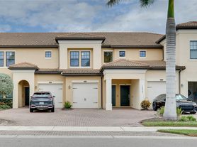 10063 Crooked Creek Dr, Venice, FL