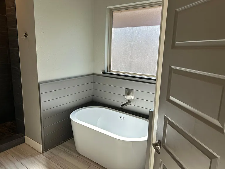 14640 Rochefort Ln — Photo 23