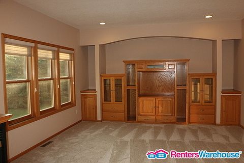 4th image of 11351 Maplewood Ln N