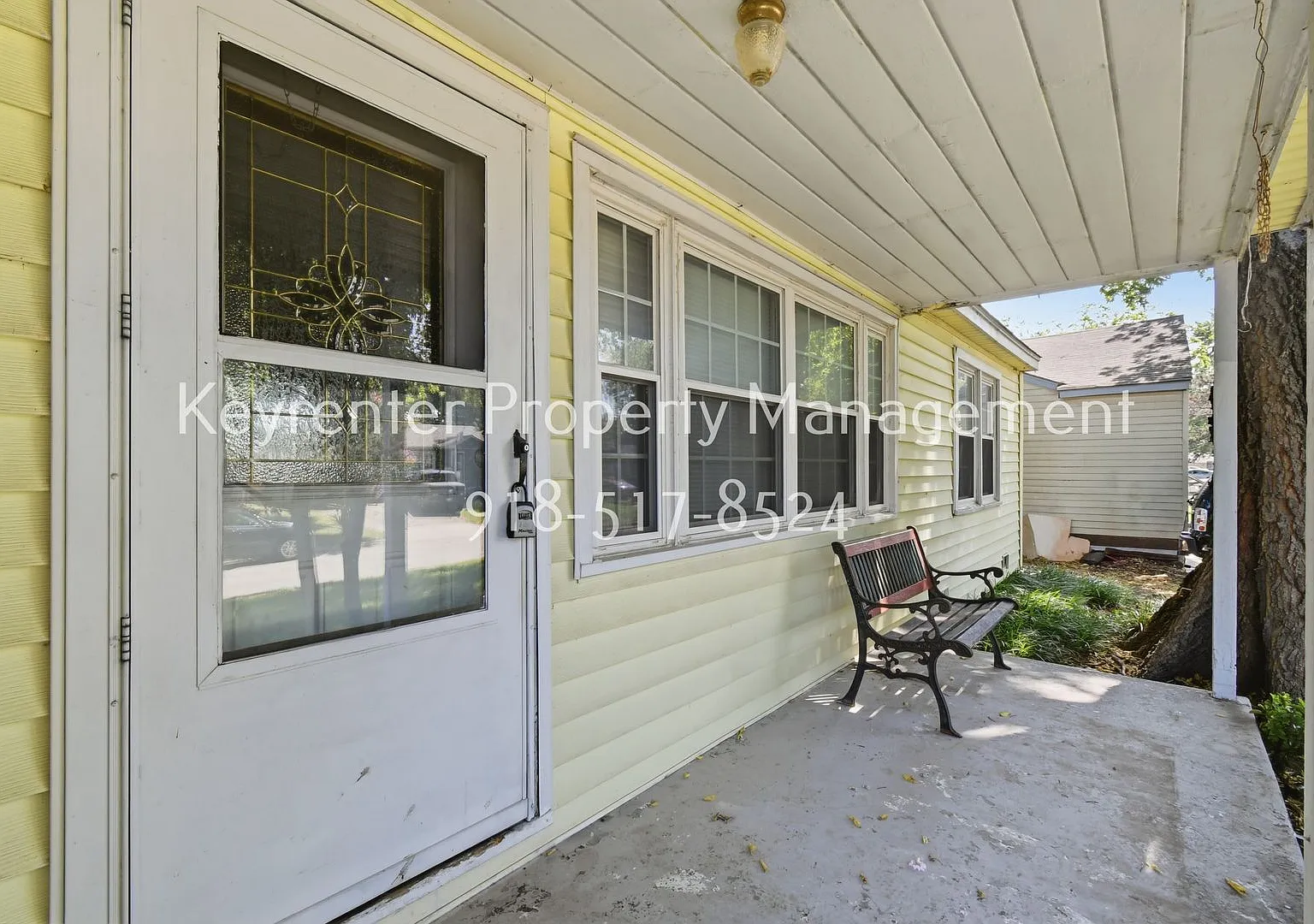 Remodeled Midtown Tulsa Bungalow Classic Charm with Modern Updates! — Photo 3