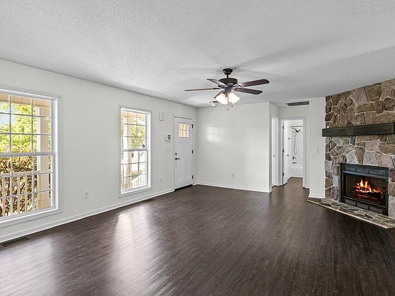 5th image of 1013 Gibbs Rd